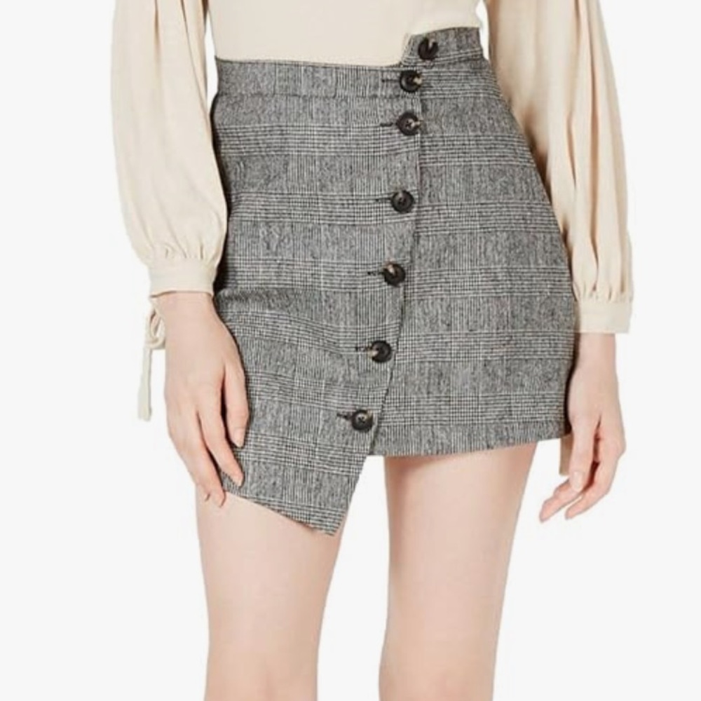 Asymmetrical Buttoned Skirt